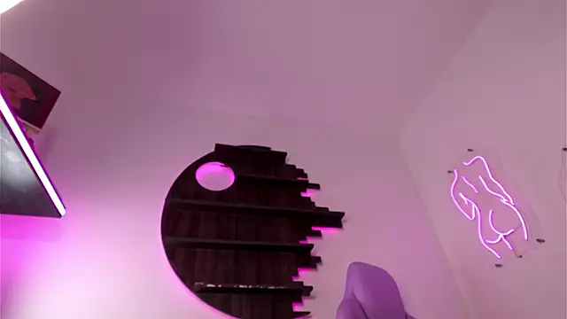 nicollefiorett online show from December 2024 12:21:02 AM