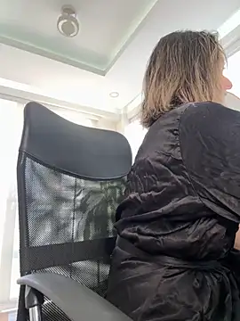 nicollefiorett online show from December 2025 08:26:01 PM