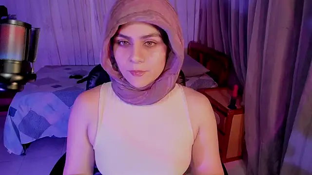 Snapshot of isabelacooperr chatting on May 2026 04:08:01 AM isabelacooperr online show from May 2026 04:08:01 AM