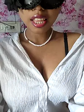 sandy naughty online show from June 2026 05:17:01 AM