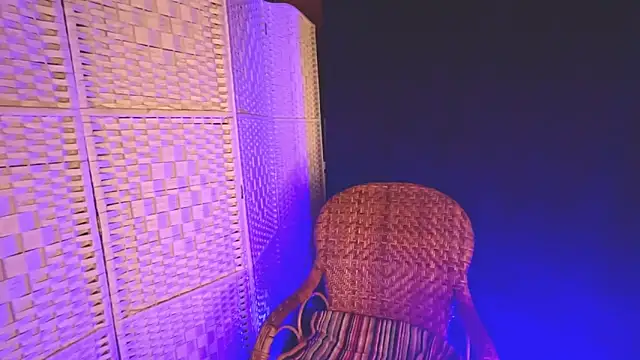 Snapshot of KayleyxEmily chatting on January 2025 02:17:02 PM KayleyxEmily online show from January 2025 02:17:02 PM