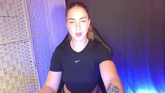 Snapshot of KayleyxEmily chatting on November 2025 09:05:02 PM KayleyxEmily online show from November 2025 09:05:02 PM