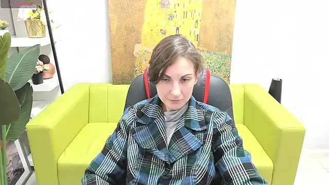 AuroraScript online show from December 2024 06:40:01 PM