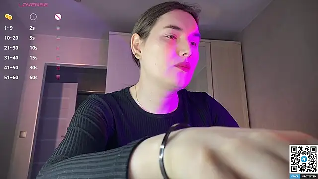 Maria Bowie online show from May 2026 04:39:02 AM