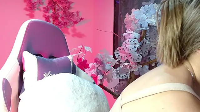 NaomiFox1 online show from April 2026 12:23:01 AM