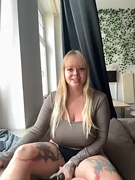 AnnaLenaaa online show from September 2025 01:15:02 PM