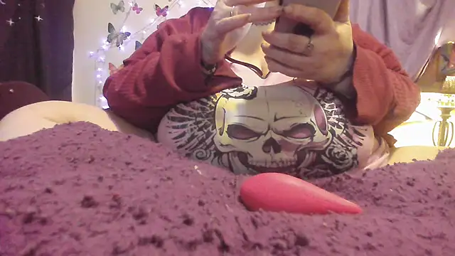 Alli Kat online show from March 2025 08:05:02 AM