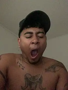 Elpapi112 online show from May 2026 10:28:02 PM