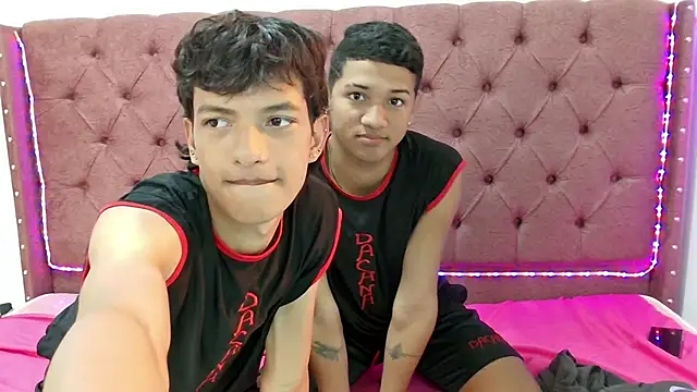 Snapshot of boys_yourparty chatting on January 2025 01:30:02 PM boys yourparty online show from January 2025 01:30:02 PM