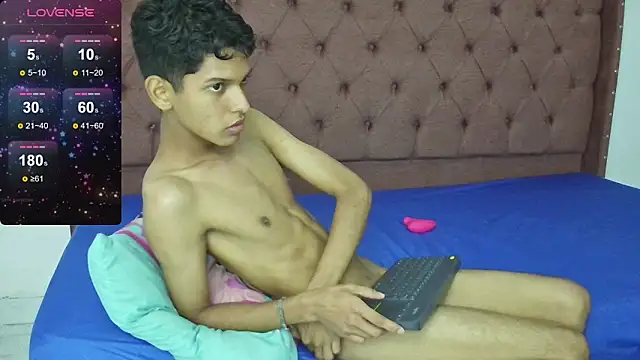 Snapshot of boys_yourparty chatting on March 2025 04:54:02 PM boys yourparty online show from March 2025 04:54:02 PM