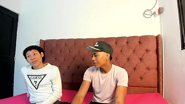 Snapshot of boys_yourparty chatting on December 2025 12:12:02 PM boys yourparty online show from December 2025 12:12:02 PM