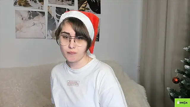 Snapshot of Funny_bunnyy chatting on December 2024 09:09:02 PM Funny bunnyy online show from December 2024 09:09:02 PM