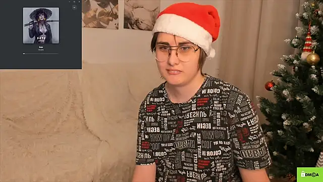 Snapshot of Funny_bunnyy chatting on December 2024 03:39:01 AM Funny bunnyy online show from December 2024 03:39:01 AM