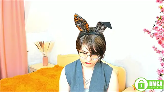 Snapshot of Funny_bunnyy chatting on December 2024 09:20:02 PM Funny bunnyy online show from December 2024 09:20:02 PM