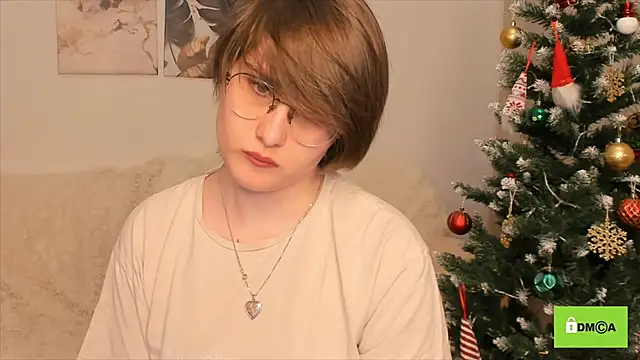 Snapshot of Funny_bunnyy chatting on December 2024 04:58:01 PM Funny bunnyy online show from December 2024 04:58:01 PM