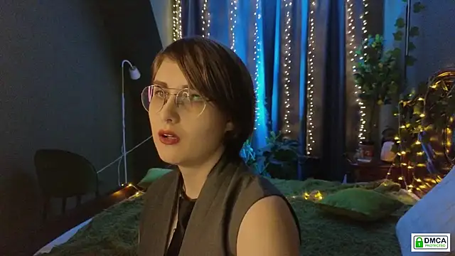 Snapshot of Funny_bunnyy chatting on January 2025 08:18:01 PM Funny bunnyy online show from January 2025 08:18:01 PM