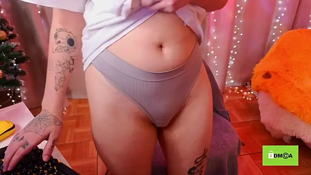 Snapshot of Funny_bunnyy chatting on January 2025 07:03:01 AM Funny bunnyy online show from January 2025 07:03:01 AM