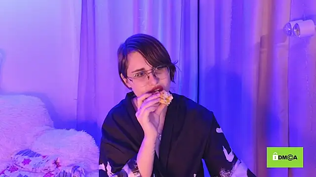 Snapshot of Funny_bunnyy chatting on February 2025 08:32:01 PM Funny bunnyy online show from February 2025 08:32:01 PM