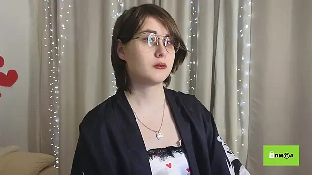 Snapshot of Funny_bunnyy chatting on February 2025 09:33:01 PM Funny bunnyy online show from February 2025 09:33:01 PM