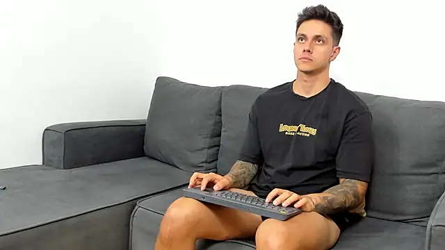 Snapshot of JeanBroc chatting on September 2025 08:36:02 PM JeanBroc online show from September 2025 08:36:02 PM