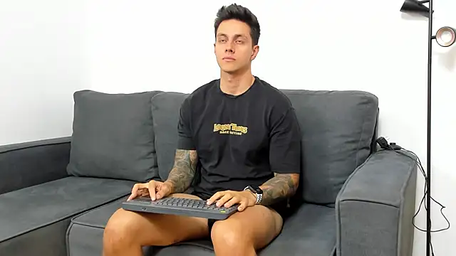 Snapshot of JeanBroc chatting on October 2025 08:20:01 PM JeanBroc online show from October 2025 08:20:01 PM