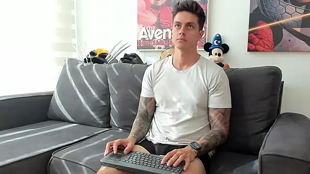 Snapshot of JeanBroc chatting on November 2025 08:00:01 PM JeanBroc online show from November 2025 08:00:01 PM