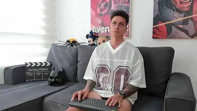 Snapshot of JeanBroc chatting on November 2025 07:59:01 PM JeanBroc online show from November 2025 07:59:01 PM