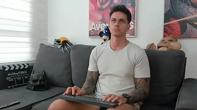 Snapshot of JeanBroc chatting on December 2025 07:54:02 PM JeanBroc online show from December 2025 07:54:02 PM