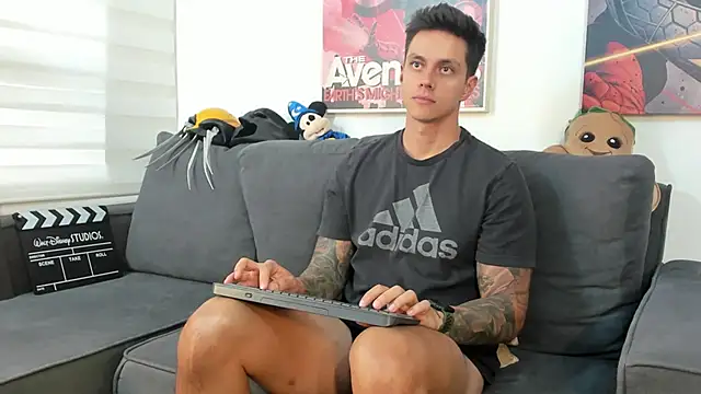 Snapshot of JeanBroc chatting on January 2026 07:39:01 PM JeanBroc online show from January 2026 07:39:01 PM