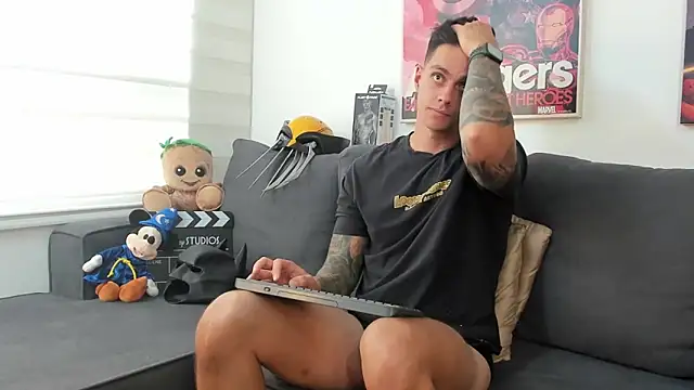 Snapshot of JeanBroc chatting on March 2026 07:32:02 PM JeanBroc online show from March 2026 07:32:02 PM