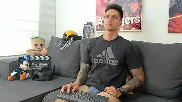 Snapshot of JeanBroc chatting on March 2026 07:30:01 PM JeanBroc online show from March 2026 07:30:01 PM