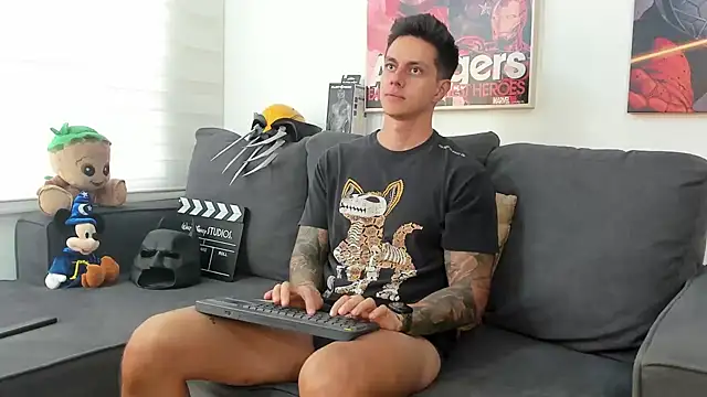 Snapshot of JeanBroc chatting on March 2026 07:28:01 PM JeanBroc online show from March 2026 07:28:01 PM