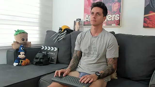 Snapshot of JeanBroc chatting on March 2026 07:19:01 PM JeanBroc online show from March 2026 07:19:01 PM