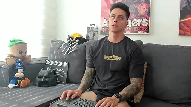 Snapshot of JeanBroc chatting on April 2026 07:00:01 PM JeanBroc online show from April 2026 07:00:01 PM