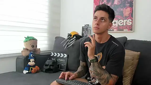 Snapshot of JeanBroc chatting on April 2026 07:15:01 PM JeanBroc online show from April 2026 07:15:01 PM