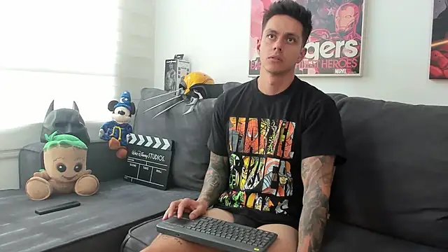 Snapshot of JeanBroc chatting on April 2026 07:08:01 PM JeanBroc online show from April 2026 07:08:01 PM