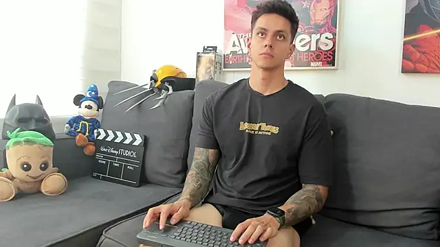 Snapshot of JeanBroc chatting on April 2026 07:07:01 PM JeanBroc online show from April 2026 07:07:01 PM