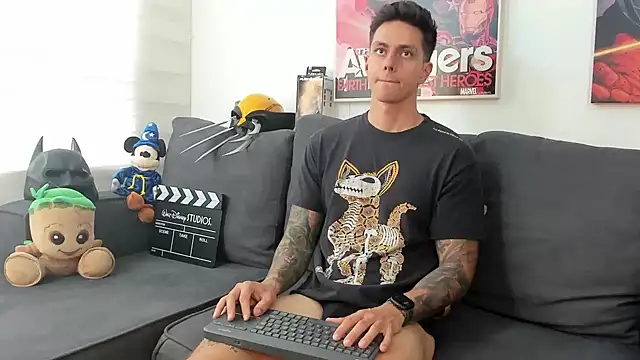 Snapshot of JeanBroc chatting on April 2026 06:23:02 PM JeanBroc online show from April 2026 06:23:02 PM