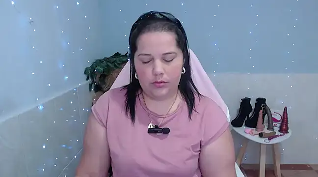 kiara scottt online show from January 2025 05:01:01 AM