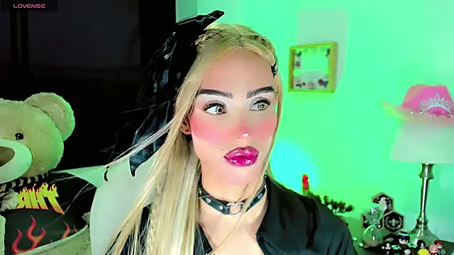 dollswit01 online show from January 2025 11:21:01 PM