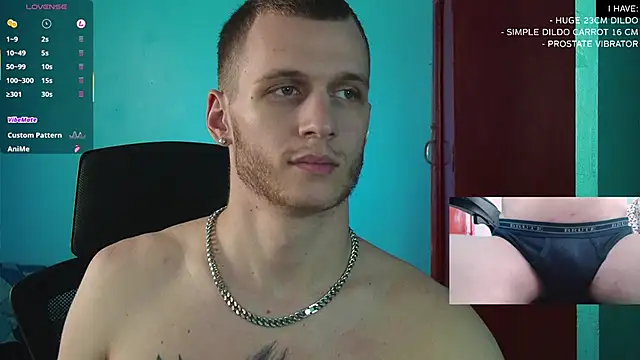 Snapshot of mickeypict chatting on March 2025 08:16:01 AM mickeypict online show from March 2025 08:16:01 AM