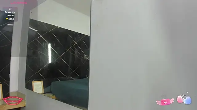 Snapshot of Yaya____11 chatting on January 2025 08:18:01 PM Yaya 11 online show from January 2025 08:18:01 PM