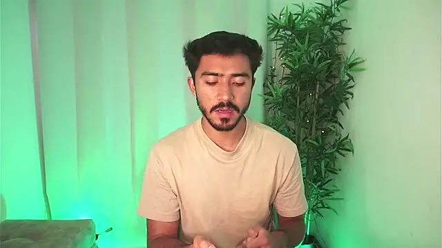 dam0n fr0st online show from April 2026 08:44:01 PM