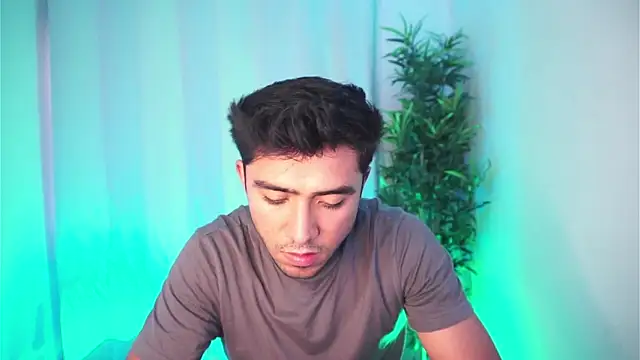 dam0n fr0st online show from May 2026 07:42:02 PM