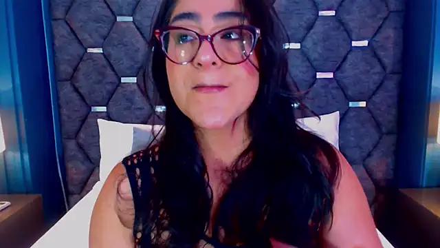 Snapshot of DevonPiers chatting on September 2025 12:06:01 PM DevonPiers online show from September 2025 12:06:01 PM