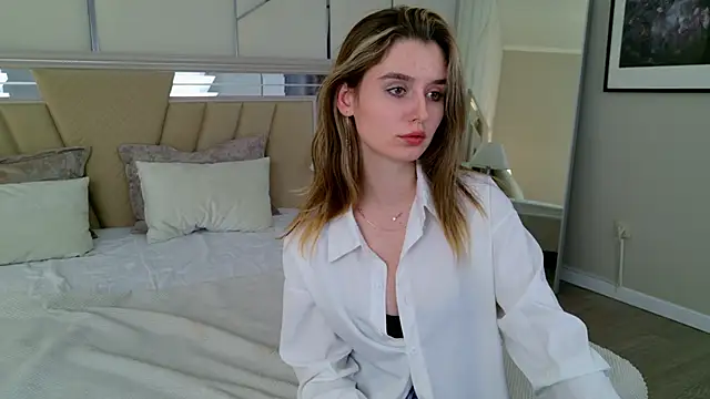 Snapshot of MarybethSnow chatting on January 2025 07:35:02 PM MarybethSnow online show from January 2025 07:35:02 PM