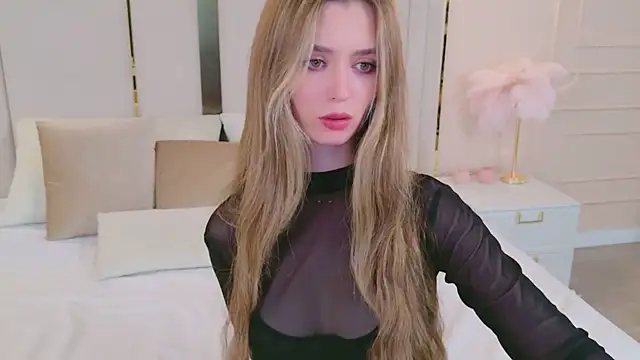 Snapshot of MarybethSnow chatting on October 2025 05:25:02 PM MarybethSnow online show from October 2025 05:25:02 PM