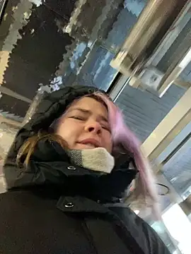 SuzieMurray online show from December 2024 09:17:02 AM