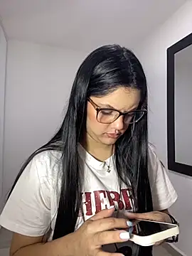 Snapshot of kimberlyhills1 chatting on October 2025 05:17:02 AM kimberlyhills1 online show from October 2025 05:17:02 AM