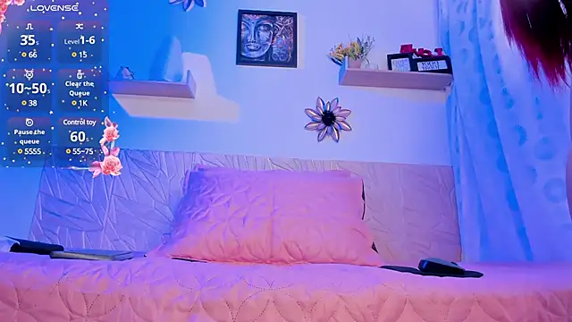 Snapshot of ZaraWest chatting on February 2025 10:03:02 PM ZaraWest online show from February 2025 10:03:02 PM